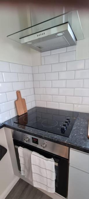 Cosy Bournemouth Bungalow ファーンダウン エクステリア 写真